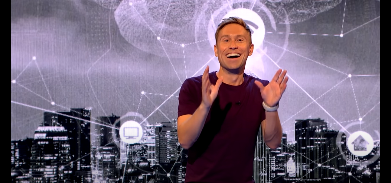 Is Artificial Intelligence Taking Over? 🌐 The Russell Howard 💻🔗
