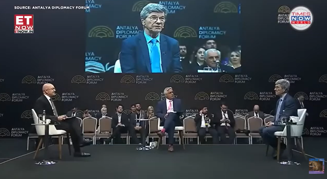 Trump is Mickey Mouse?! 🇺🇸 | Sachs UNFILTERED USA News.